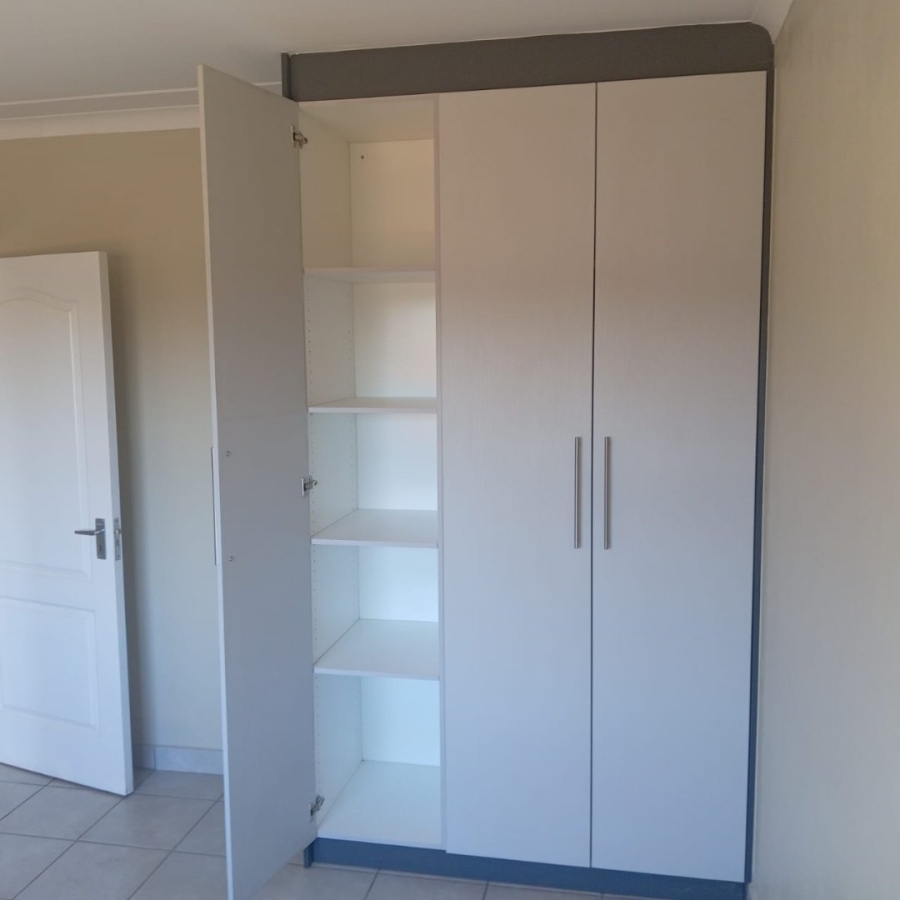 2 Bedroom Property for Sale in Cloverdene Gauteng