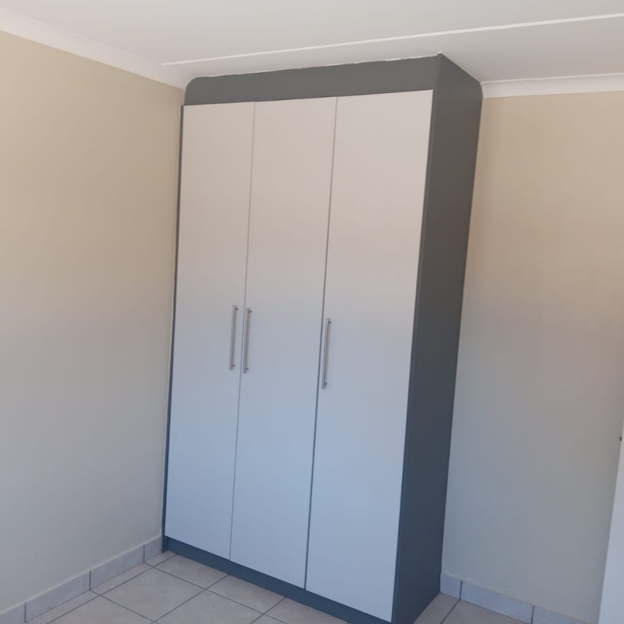 2 Bedroom Property for Sale in Cloverdene Gauteng