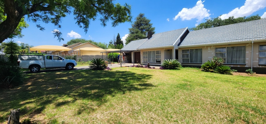 To Let 3 Bedroom Property for Rent in Brackenhurst Gauteng