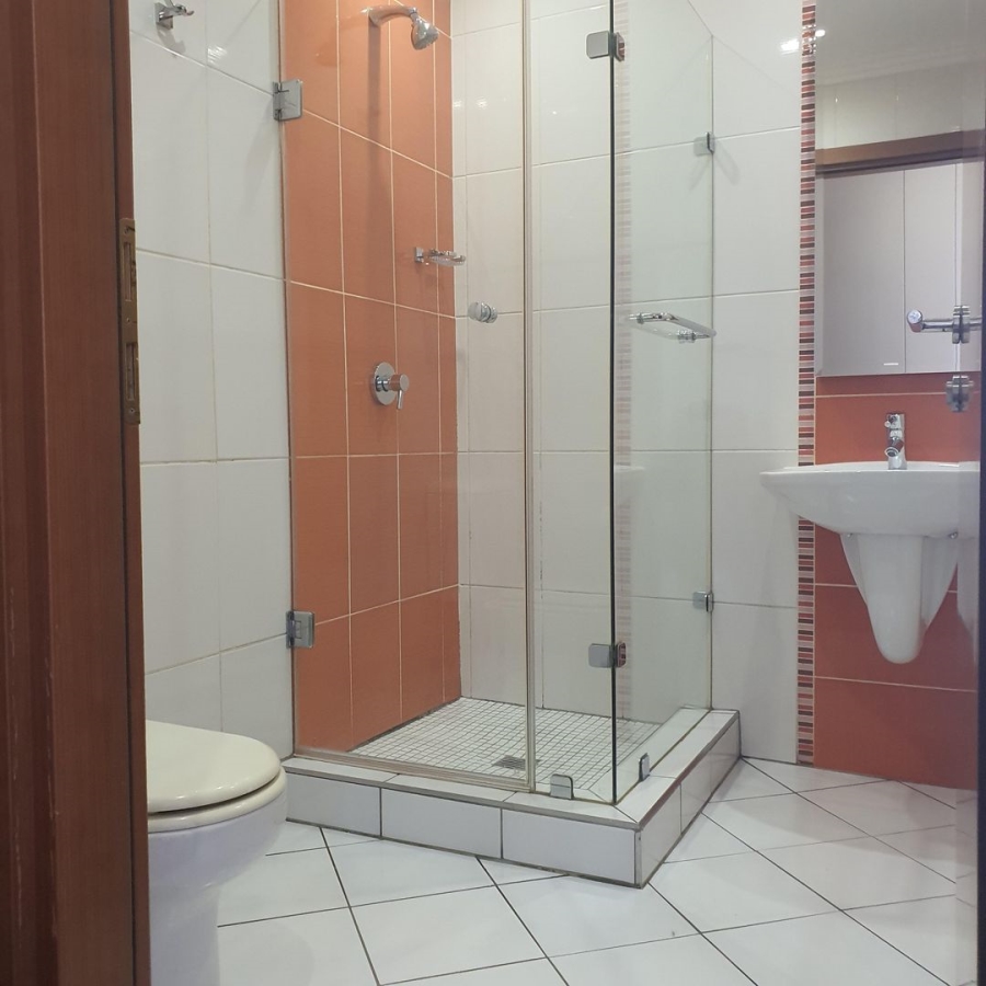 To Let 2 Bedroom Property for Rent in Bedford Gardens Gauteng