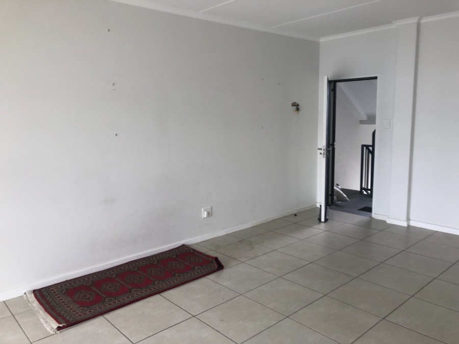 To Let 3 Bedroom Property for Rent in Petervale Gauteng