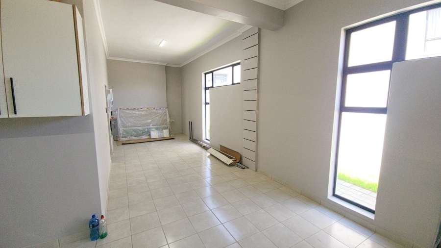 5 Bedroom Property for Sale in Six Fountains Residential Estate Gauteng