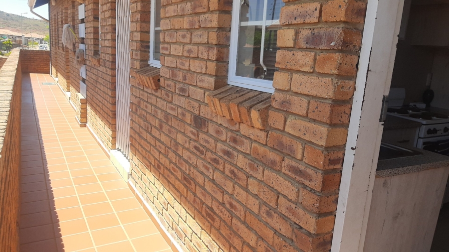  Bedroom Property for Sale in Lotus Gardens Gauteng