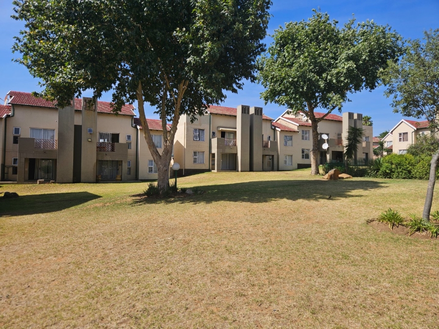 1 Bedroom Property for Sale in Bromhof Gauteng