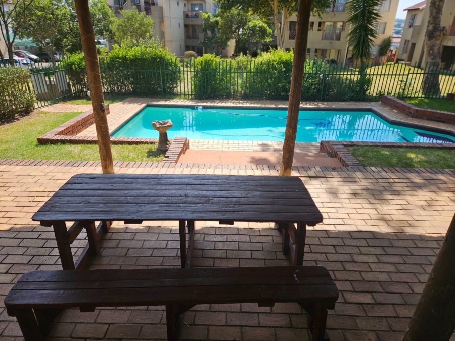 1 Bedroom Property for Sale in Bromhof Gauteng