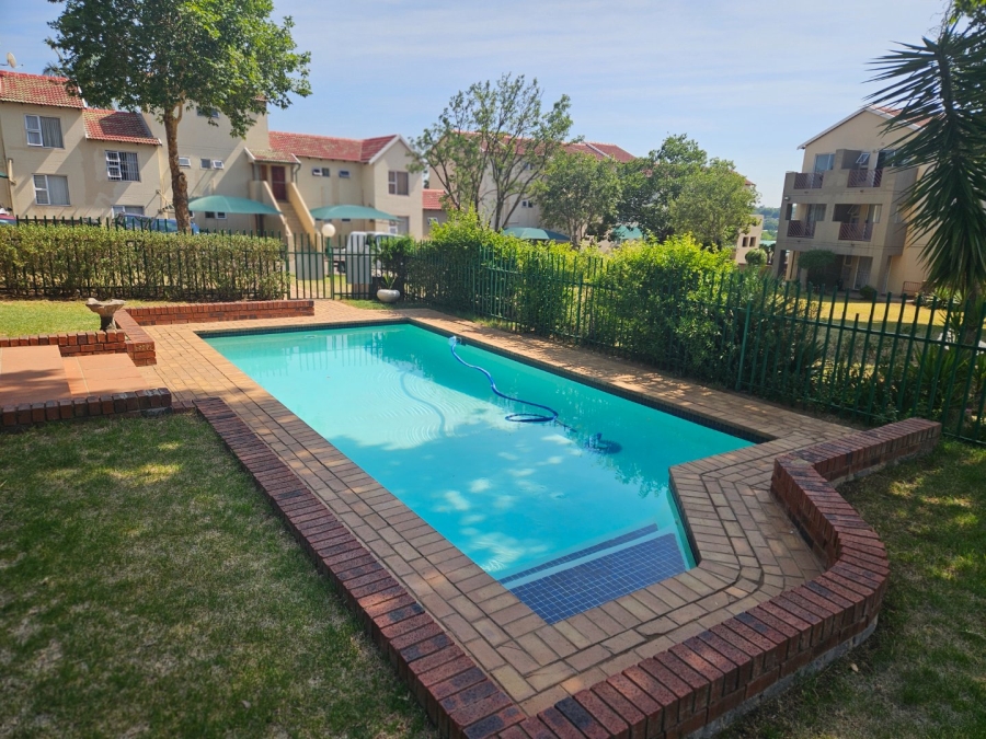 1 Bedroom Property for Sale in Bromhof Gauteng