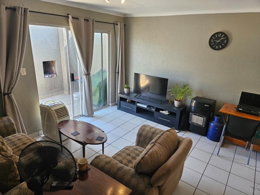 1 Bedroom Property for Sale in Bromhof Gauteng