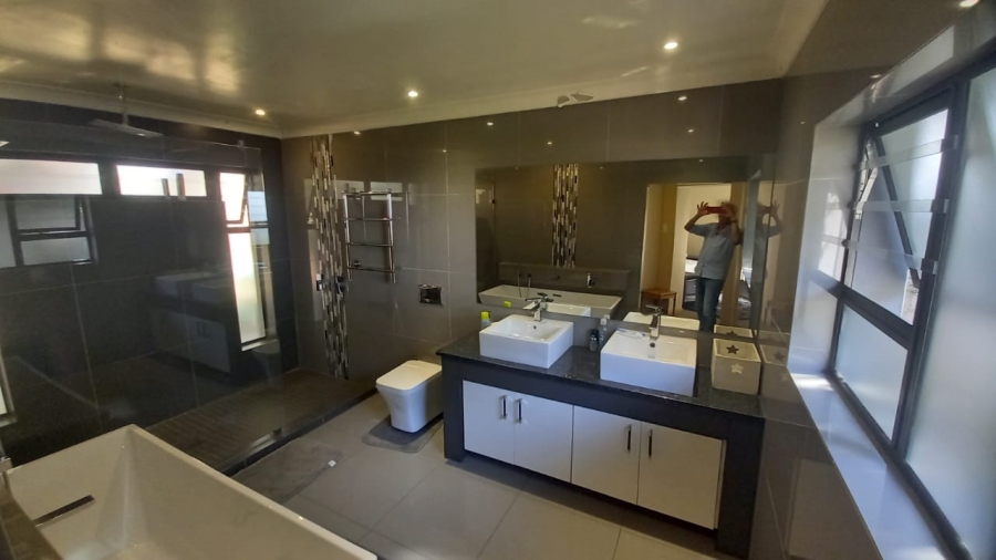 6 Bedroom Property for Sale in Solheim Gauteng