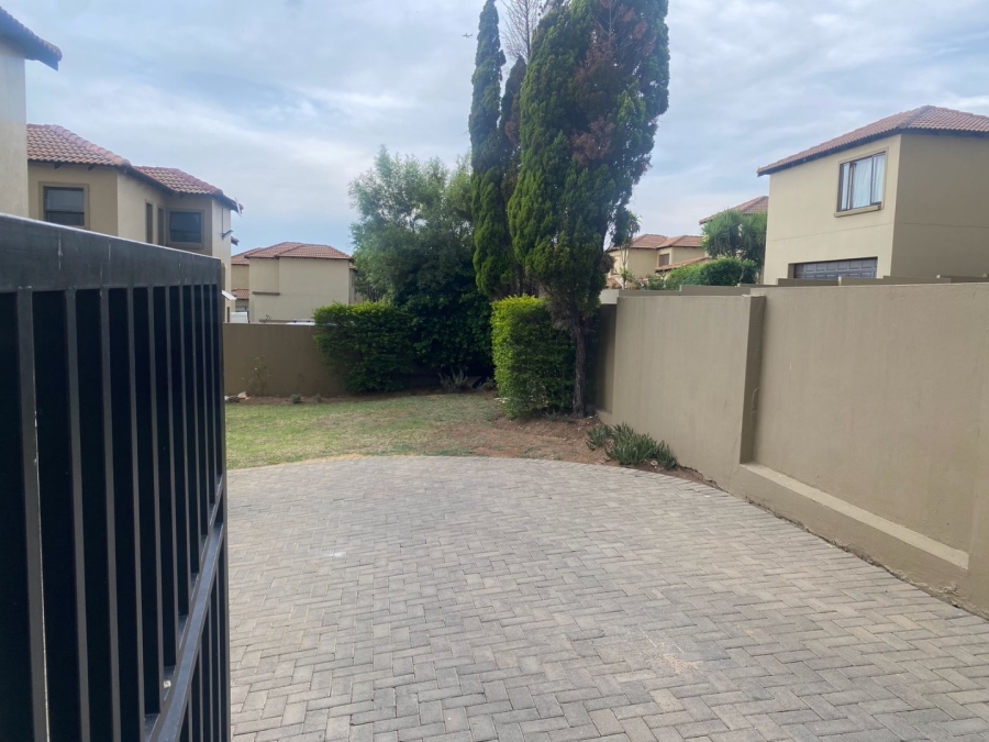 To Let 3 Bedroom Property for Rent in Kyalami Hills Gauteng