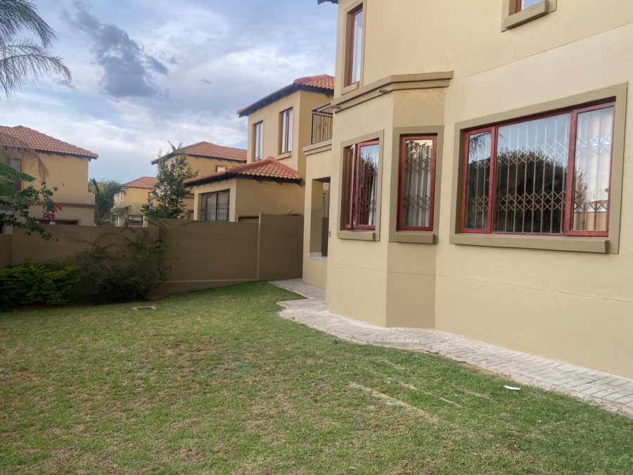 To Let 3 Bedroom Property for Rent in Kyalami Hills Gauteng