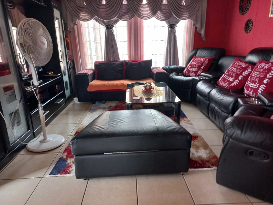 To Let 3 Bedroom Property for Rent in Nellmapius Gauteng