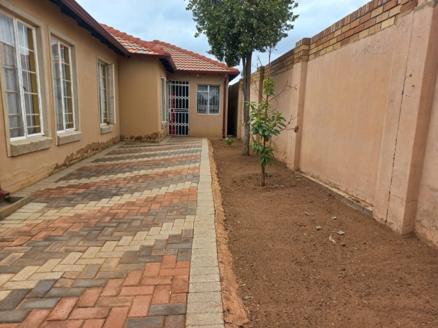 To Let 3 Bedroom Property for Rent in Nellmapius Gauteng