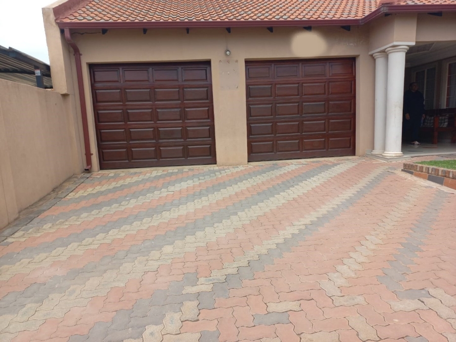 To Let 3 Bedroom Property for Rent in Nellmapius Gauteng