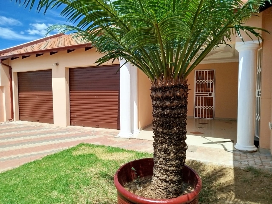 To Let 3 Bedroom Property for Rent in Nellmapius Gauteng