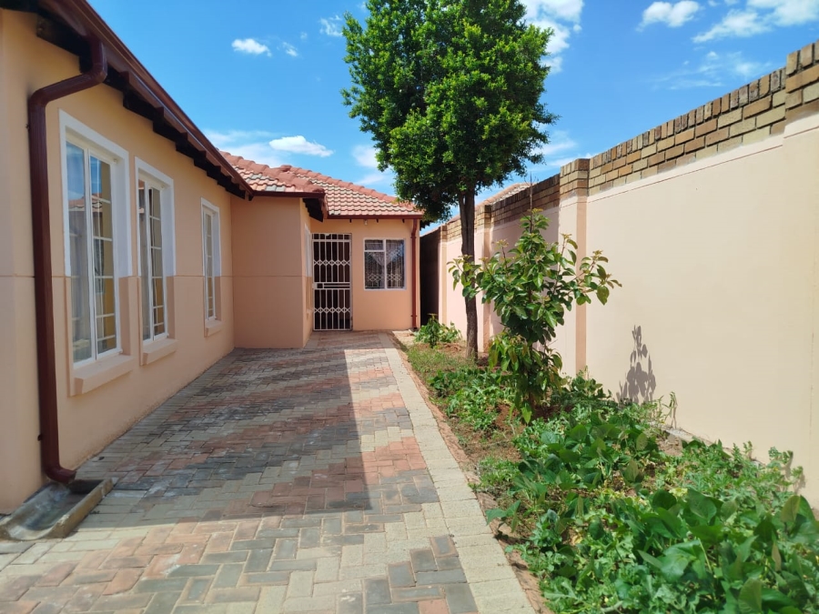 To Let 3 Bedroom Property for Rent in Nellmapius Gauteng