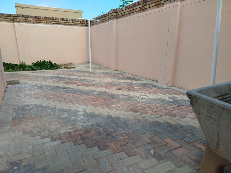 To Let 3 Bedroom Property for Rent in Nellmapius Gauteng