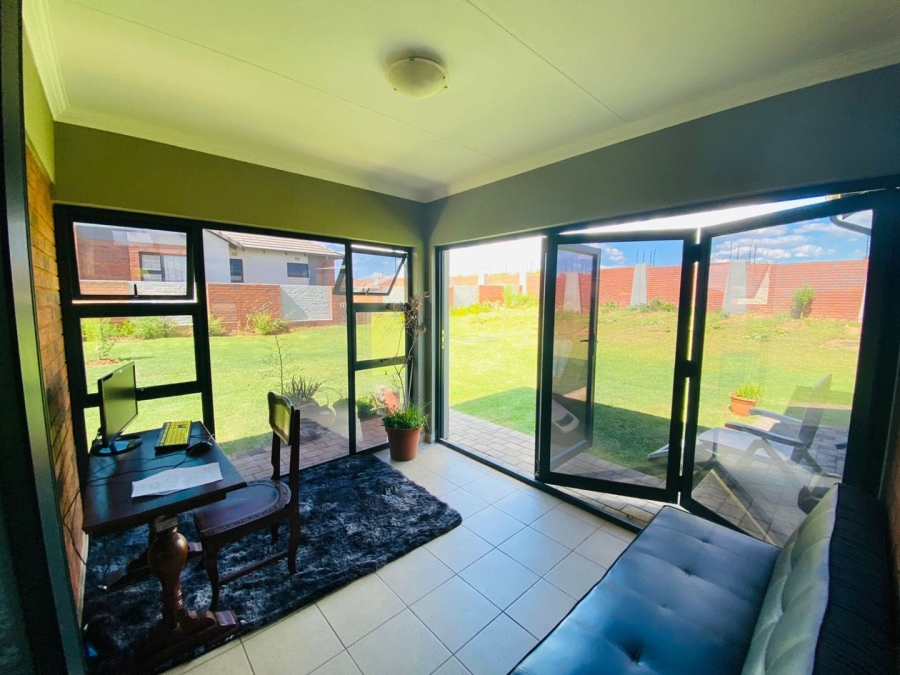 3 Bedroom Property for Sale in Amberfield Gauteng