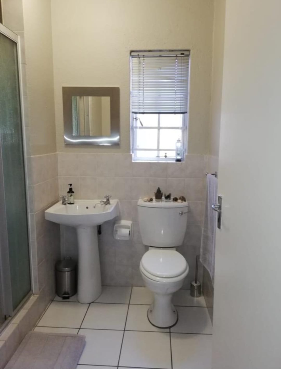 To Let 3 Bedroom Property for Rent in Robindale Gauteng