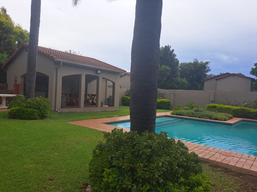 To Let 3 Bedroom Property for Rent in Robindale Gauteng