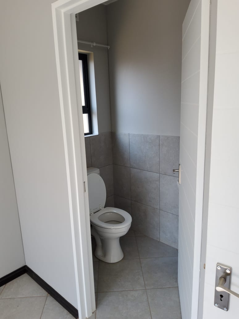 2 Bedroom Property for Sale in Norton Home Estate AH Gauteng