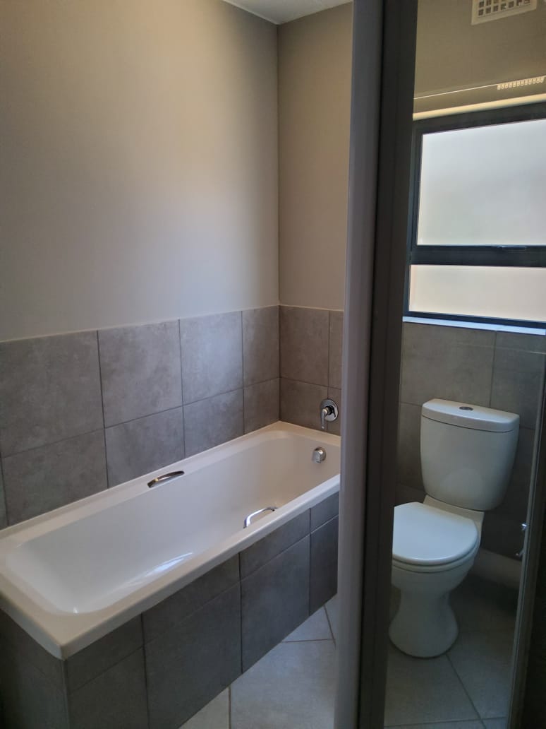 2 Bedroom Property for Sale in Norton Home Estate AH Gauteng