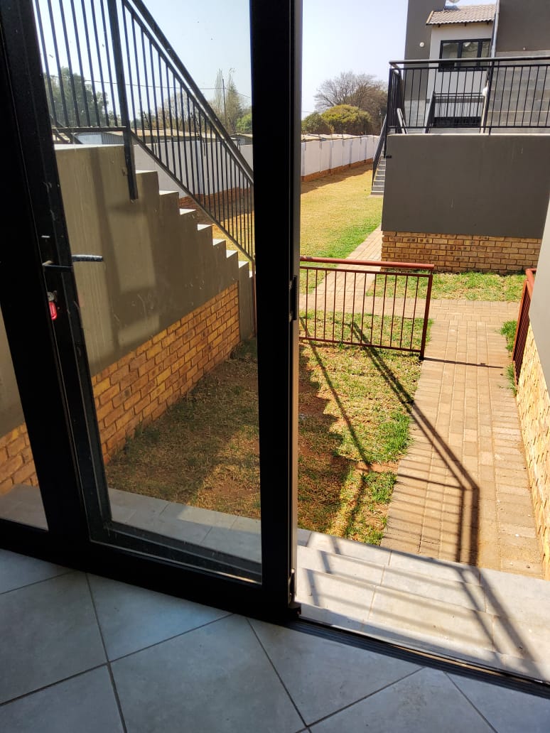 2 Bedroom Property for Sale in Norton Home Estate AH Gauteng