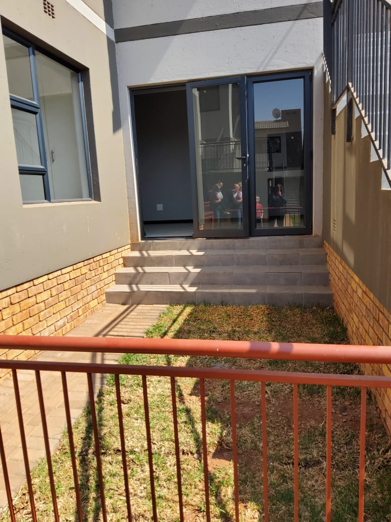 2 Bedroom Property for Sale in Norton Home Estate AH Gauteng