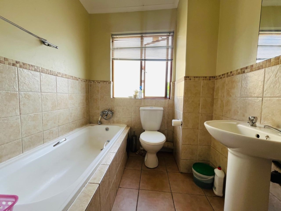 3 Bedroom Property for Sale in Montana Tuine Gauteng