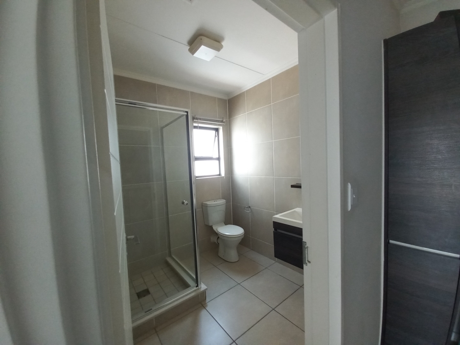 1 Bedroom Property for Sale in Olivedale Gauteng