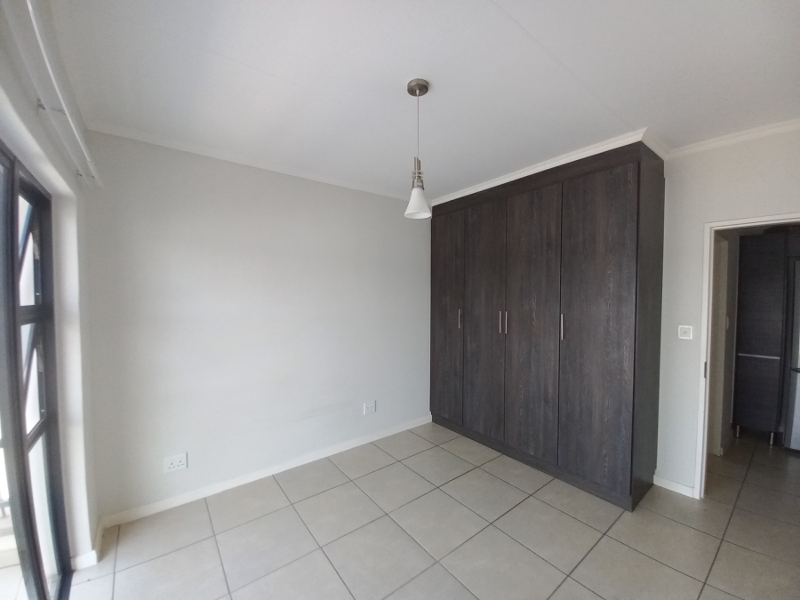 1 Bedroom Property for Sale in Olivedale Gauteng