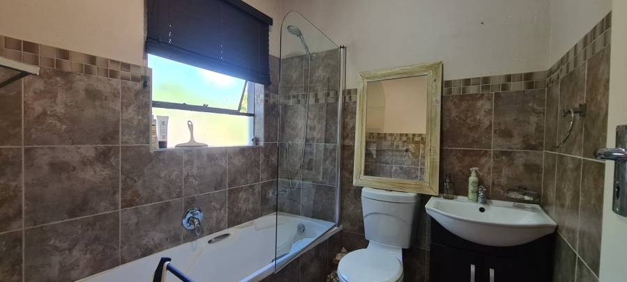 To Let 2 Bedroom Property for Rent in Morningside Gauteng