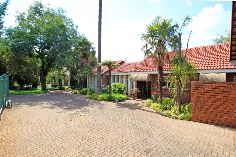 3 Bedroom Property for Sale in Eldoraigne Gauteng