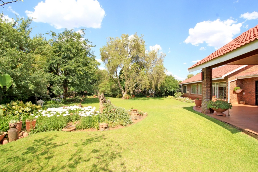 3 Bedroom Property for Sale in Eldoraigne Gauteng