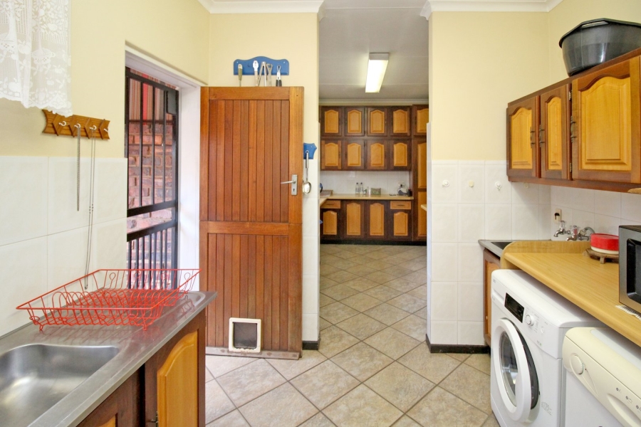 3 Bedroom Property for Sale in Eldoraigne Gauteng