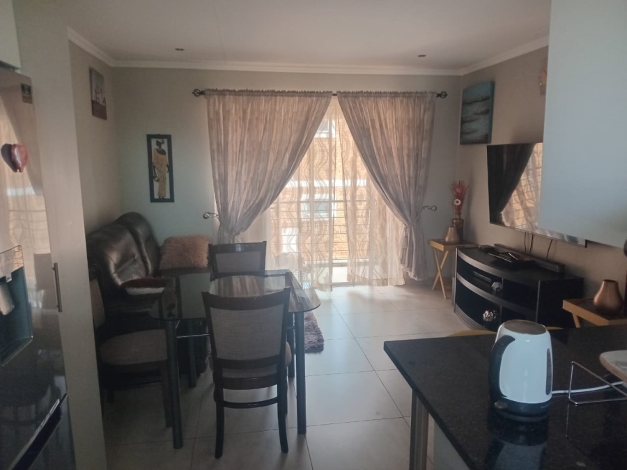  Bedroom Property for Sale in Norton Small Farms Gauteng