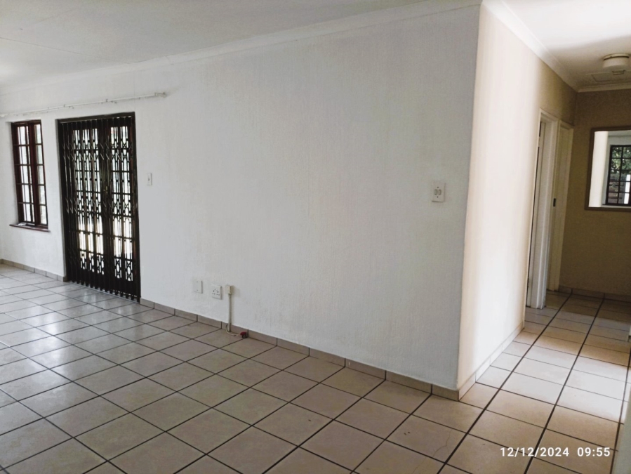 To Let 2 Bedroom Property for Rent in Northwold Gauteng