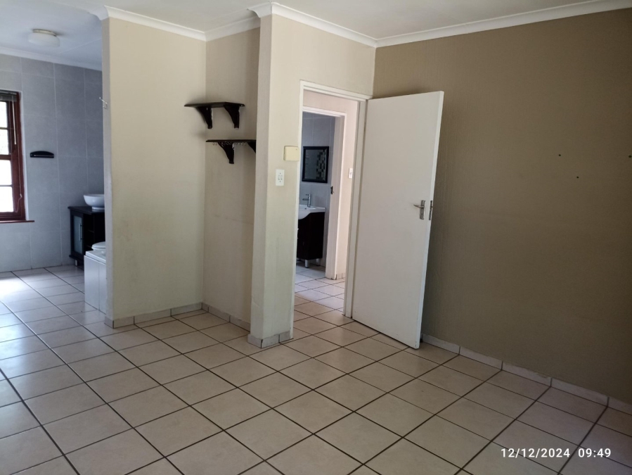 To Let 2 Bedroom Property for Rent in Northwold Gauteng