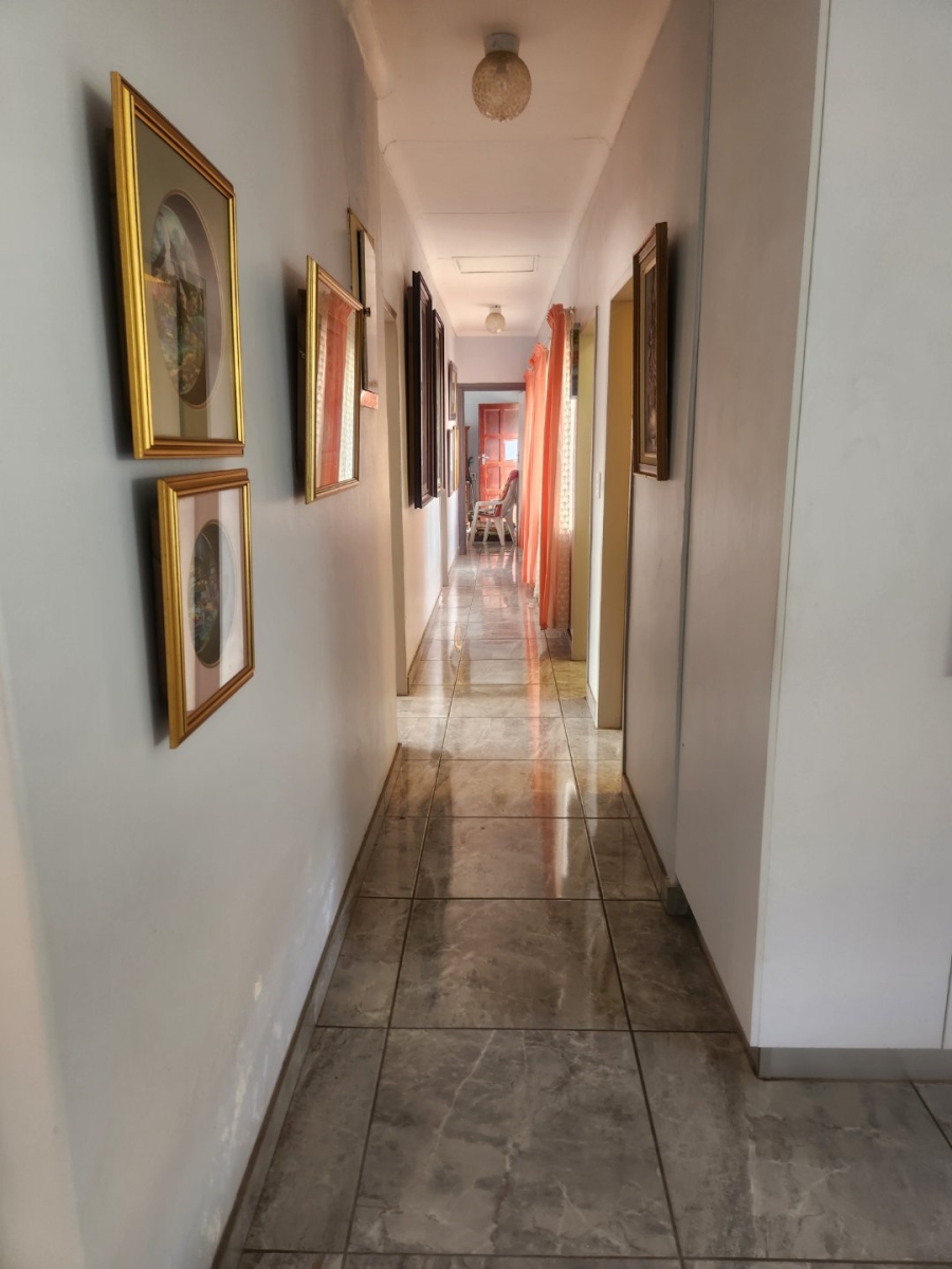 5 Bedroom Property for Sale in Wonderboom South Gauteng