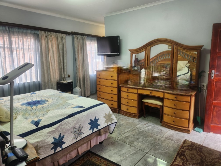 5 Bedroom Property for Sale in Wonderboom South Gauteng