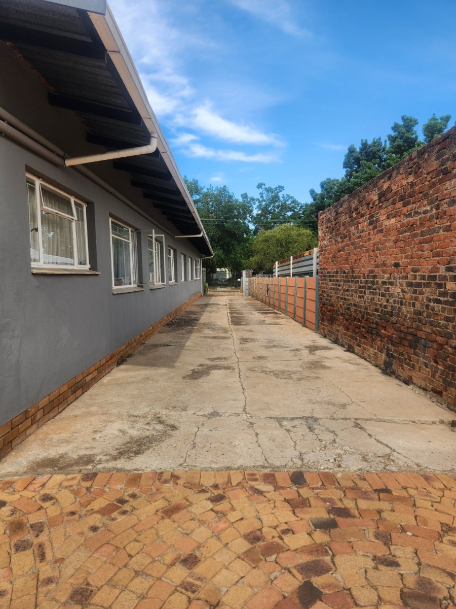 5 Bedroom Property for Sale in Wonderboom South Gauteng