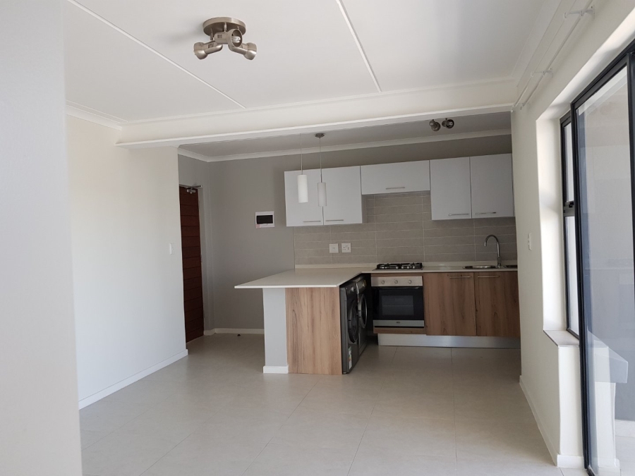 To Let 1 Bedroom Property for Rent in Modderfontein Gauteng