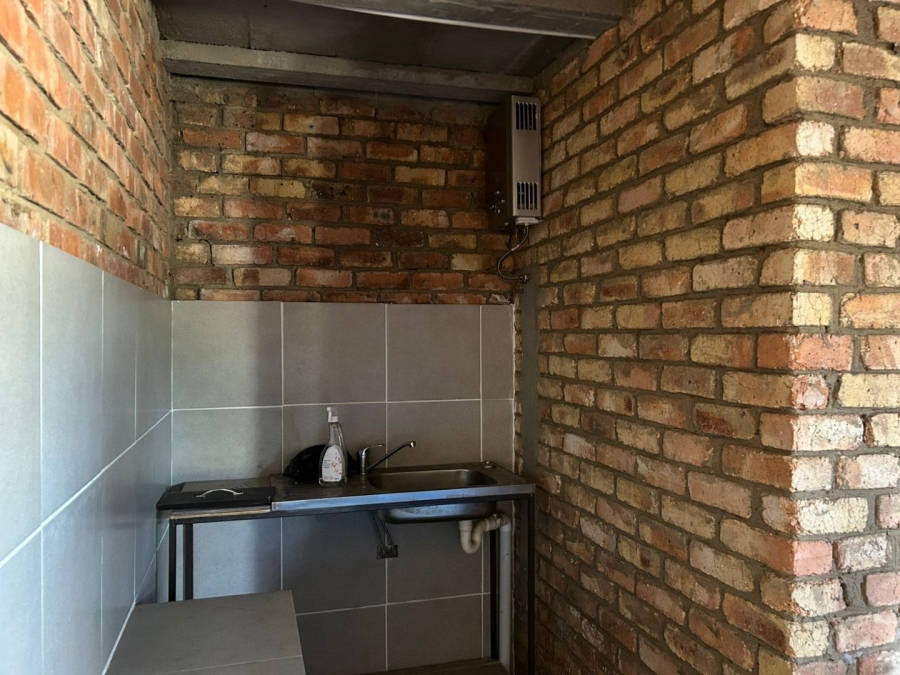 To Let 1 Bedroom Property for Rent in Reigerpark Gauteng