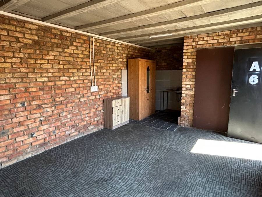 To Let 1 Bedroom Property for Rent in Reigerpark Gauteng