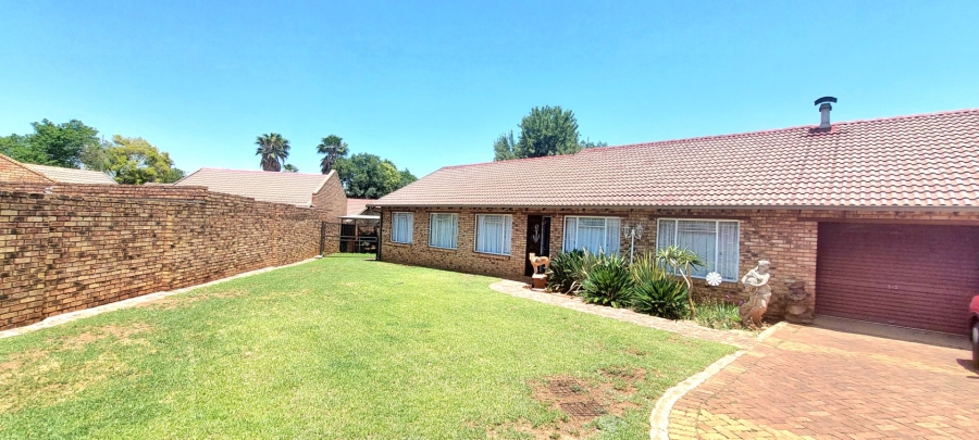 4 Bedroom Property for Sale in Pomona AH Gauteng