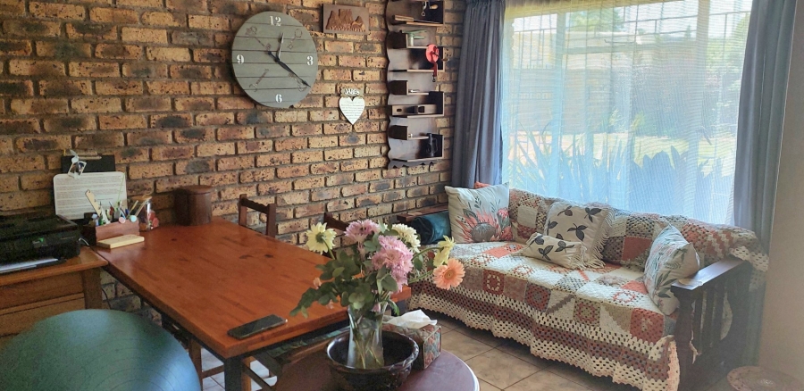 4 Bedroom Property for Sale in Pomona AH Gauteng