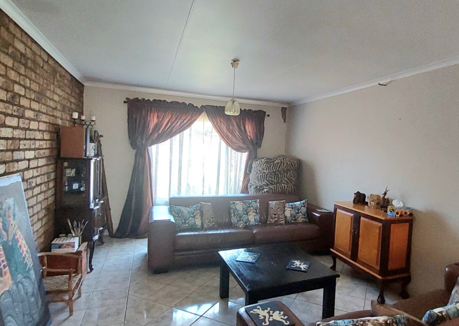 4 Bedroom Property for Sale in Pomona AH Gauteng