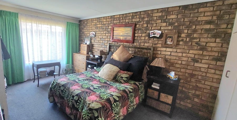 4 Bedroom Property for Sale in Pomona AH Gauteng