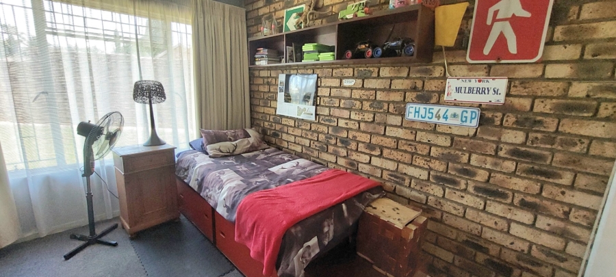 4 Bedroom Property for Sale in Pomona AH Gauteng