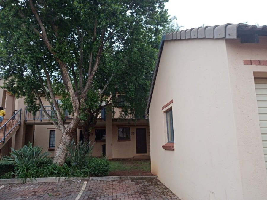 To Let 2 Bedroom Property for Rent in Mooikloof Ridge Gauteng