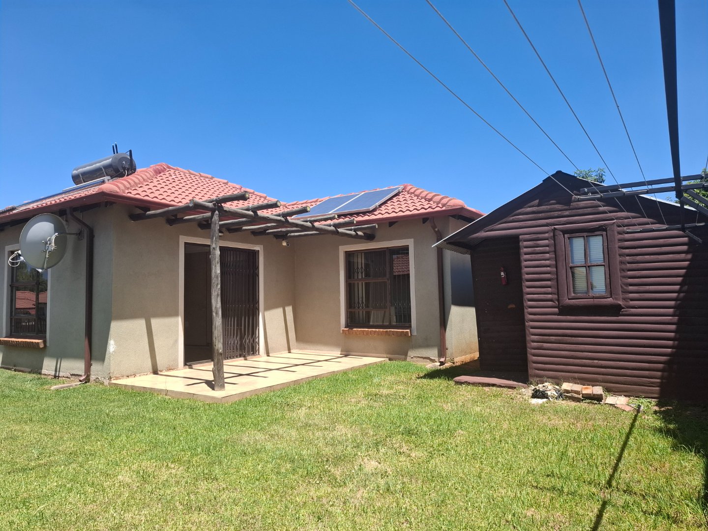 To Let 3 Bedroom Property for Rent in Heatherdale AH Gauteng